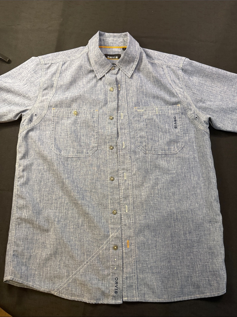 Orvis Men's Light Blue Short-Sleeve Button-Up Shirt Denim Look